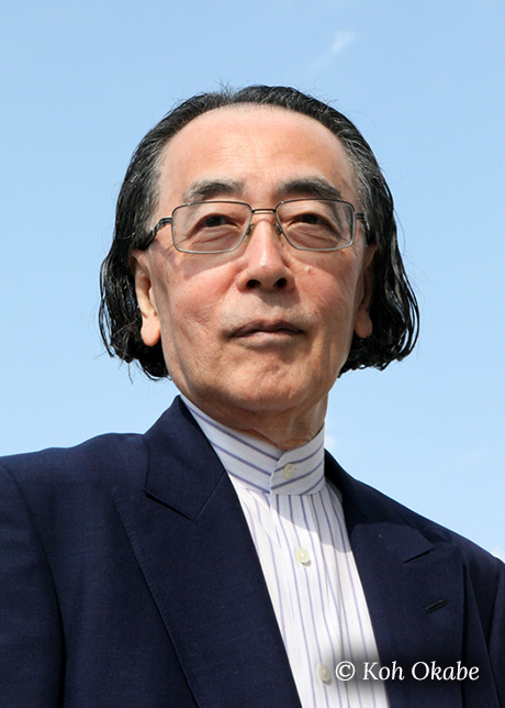 © Koh Okabe